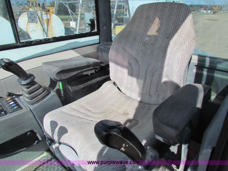 image for item B7146 2006 Terex TC125 excavator