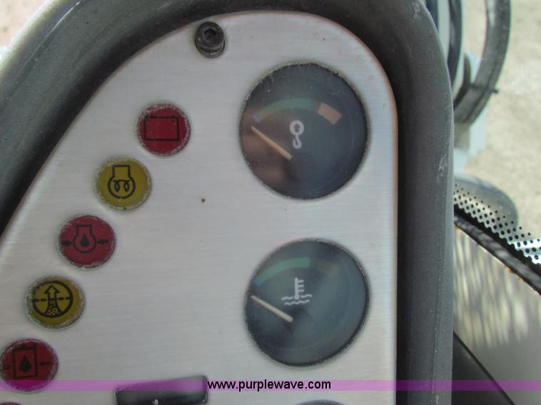 image for item B7146 2006 Terex TC125 excavator