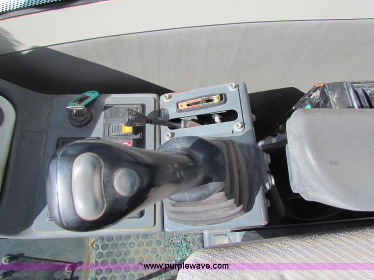 image for item B7146 2006 Terex TC125 excavator