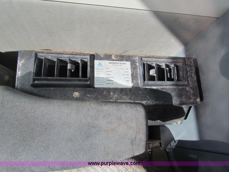 image for item B7146 2006 Terex TC125 excavator