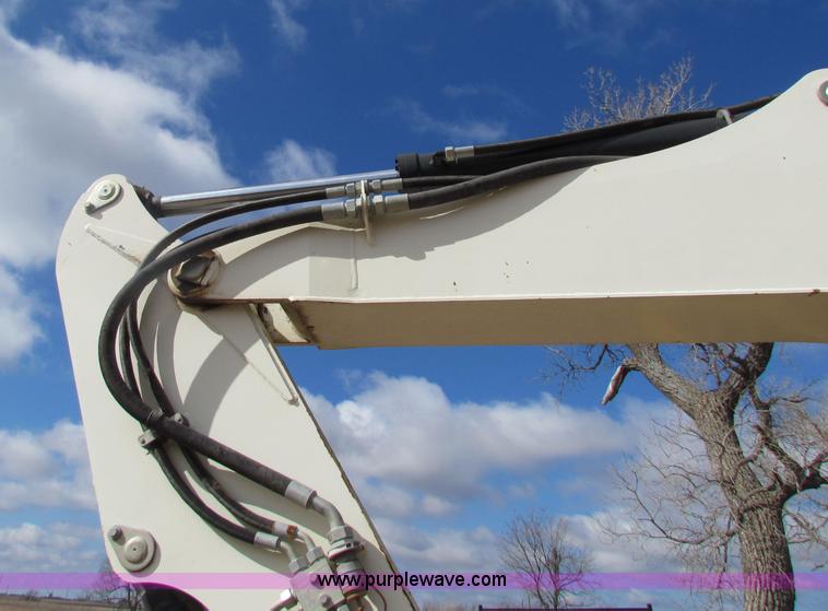 image for item B7146 2006 Terex TC125 excavator
