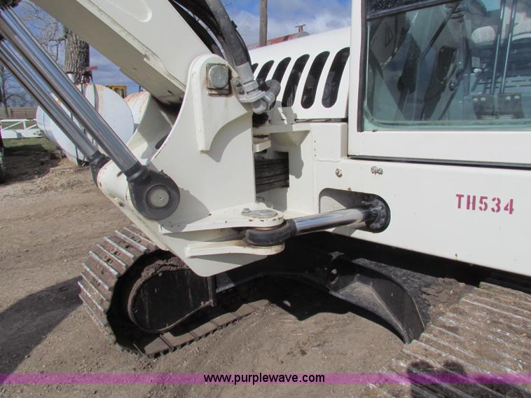 image for item B7146 2006 Terex TC125 excavator