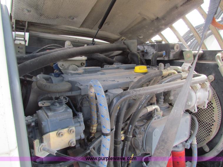 image for item B7146 2006 Terex TC125 excavator