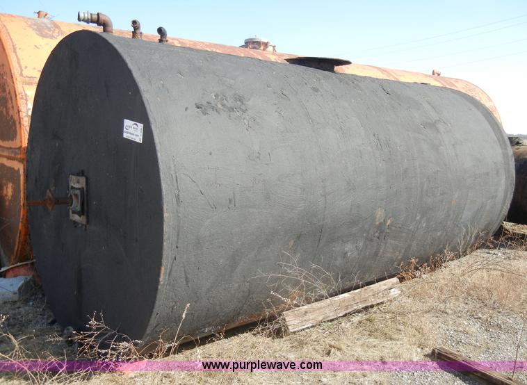 image for item C4063 Asphalt seal coating tank with agitator