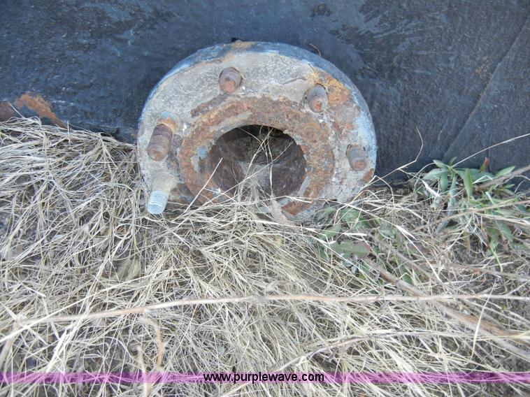 image for item C4063 Asphalt seal coating tank with agitator