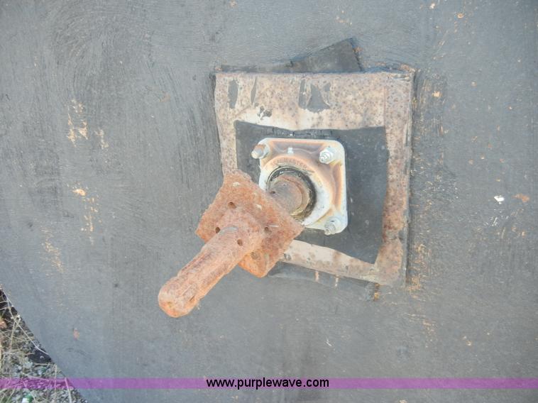 image for item C4063 Asphalt seal coating tank with agitator