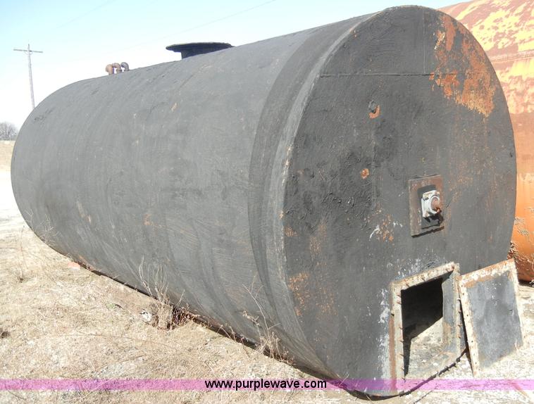 image for item C4063 Asphalt seal coating tank with agitator