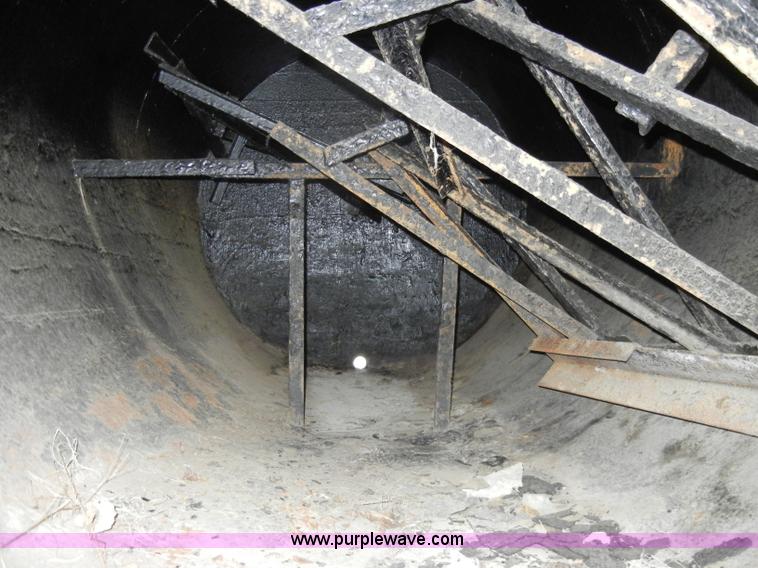 image for item C4063 Asphalt seal coating tank with agitator