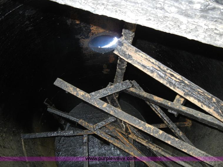 image for item C4063 Asphalt seal coating tank with agitator