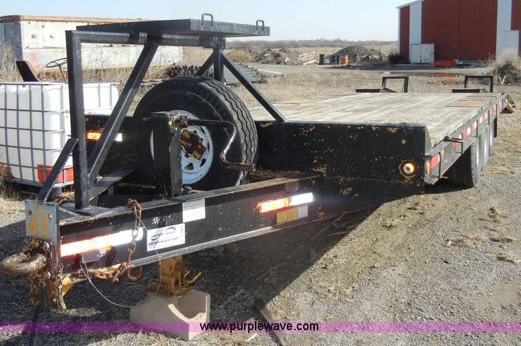 image for item C4064 2000 Redi Haul 20' triple axle flatbed trailer