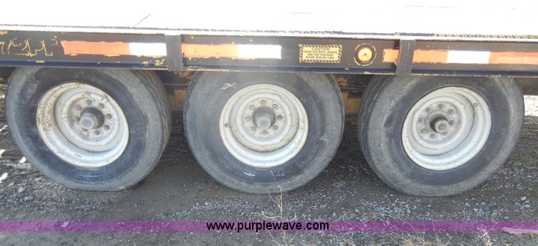 image for item C4064 2000 Redi Haul 20' triple axle flatbed trailer