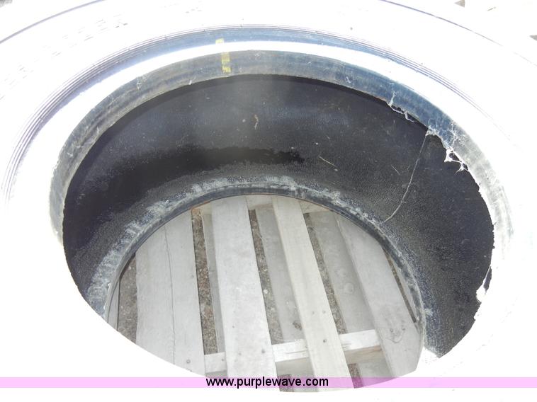 image for item C4169 20.5-25 wheel loader tire