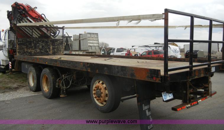 image for item C4207 2004 Western Star 4900SA crane truck