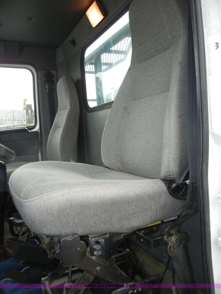 image for item C4207 2004 Western Star 4900SA crane truck