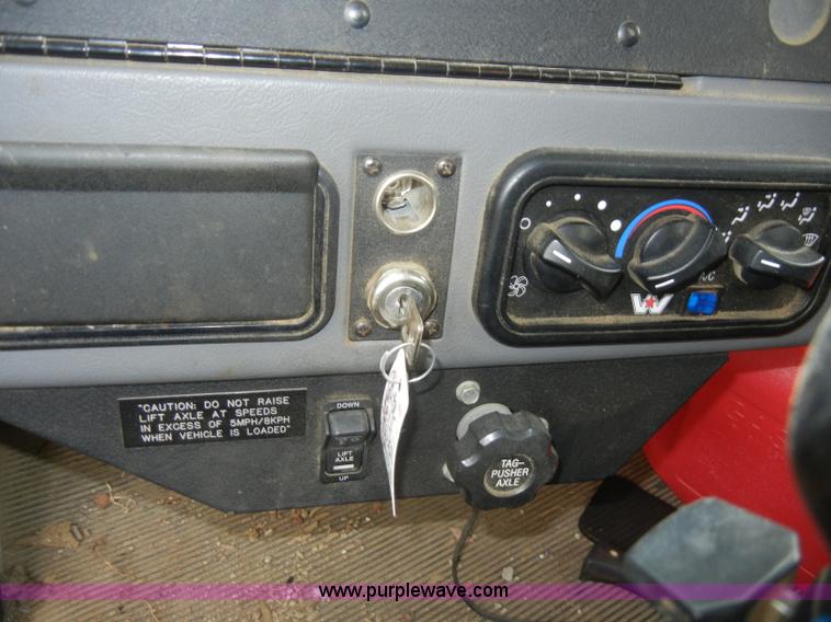 image for item C4207 2004 Western Star 4900SA crane truck