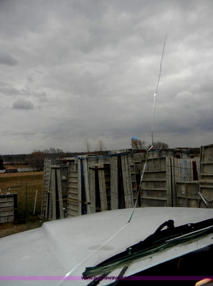 image for item C4207 2004 Western Star 4900SA crane truck