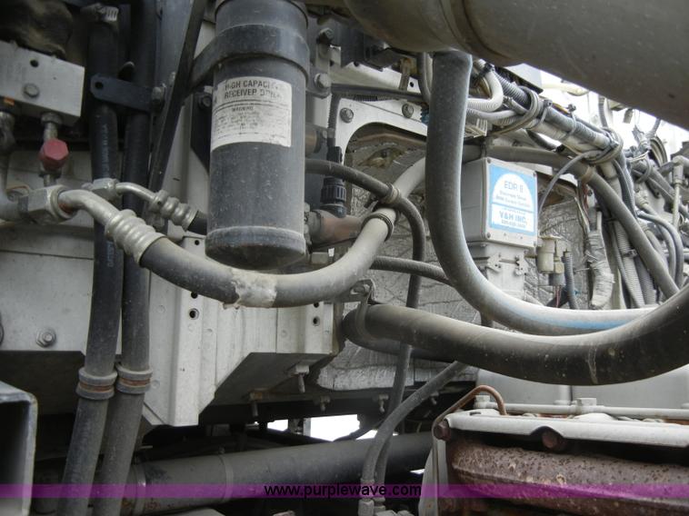 image for item C4207 2004 Western Star 4900SA crane truck