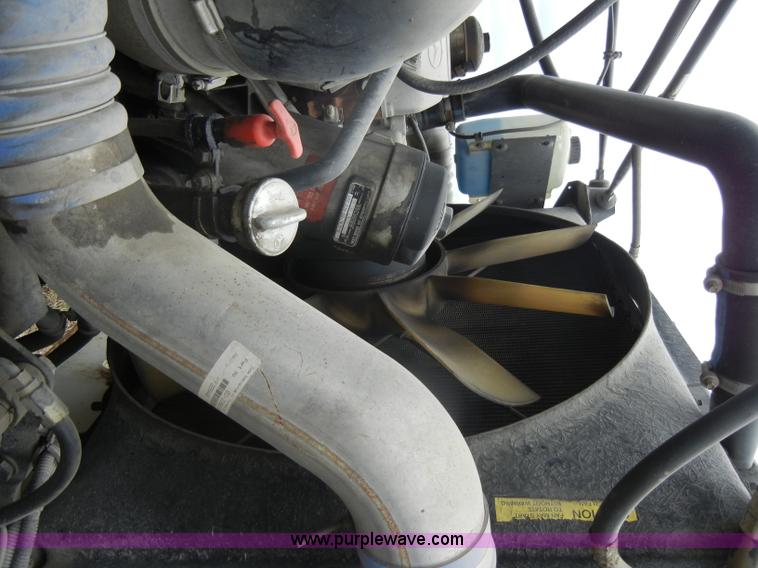 image for item C4207 2004 Western Star 4900SA crane truck