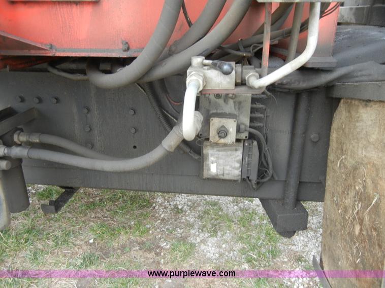 image for item C4207 2004 Western Star 4900SA crane truck