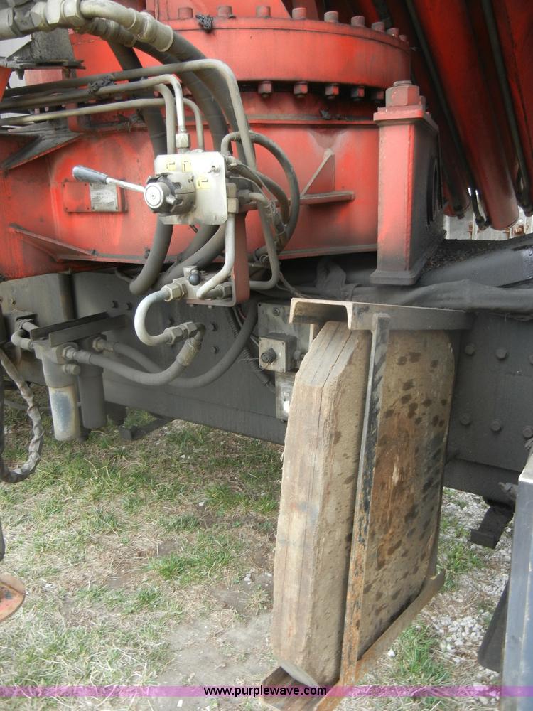 image for item C4207 2004 Western Star 4900SA crane truck