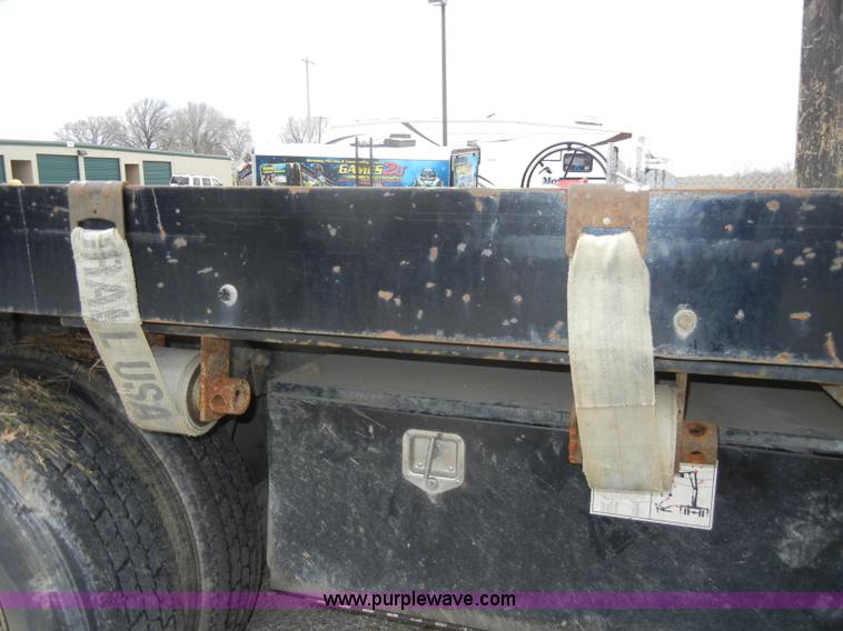 image for item C4207 2004 Western Star 4900SA crane truck