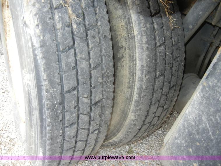 image for item C4207 2004 Western Star 4900SA crane truck