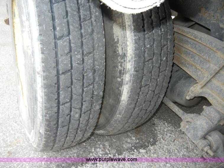 image for item C4207 2004 Western Star 4900SA crane truck