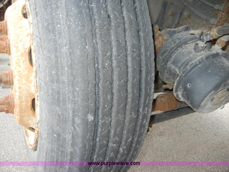 image for item C4207 2004 Western Star 4900SA crane truck