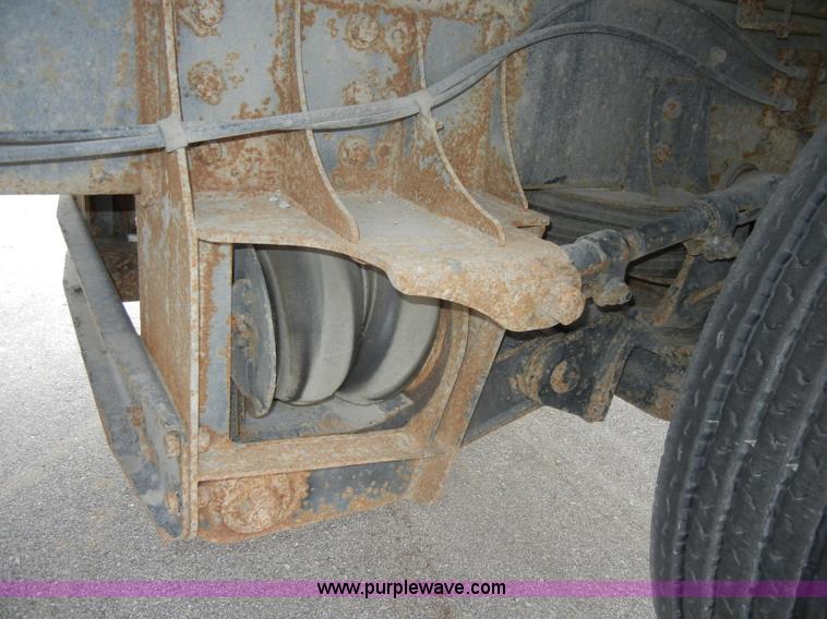 image for item C4207 2004 Western Star 4900SA crane truck