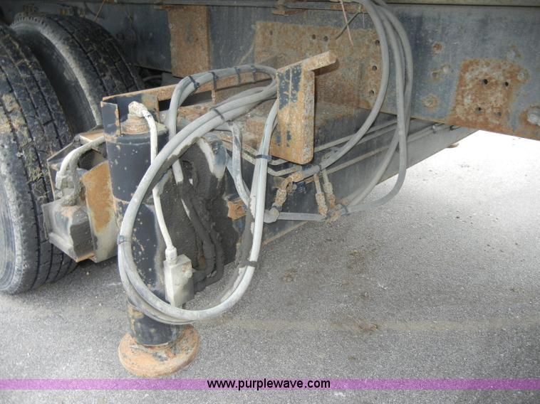 image for item C4207 2004 Western Star 4900SA crane truck