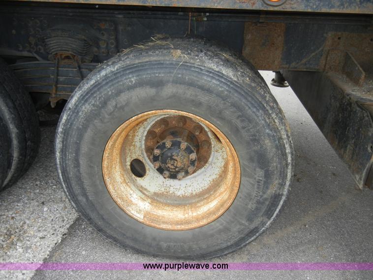 image for item C4207 2004 Western Star 4900SA crane truck