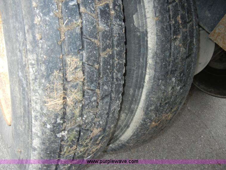 image for item C4207 2004 Western Star 4900SA crane truck