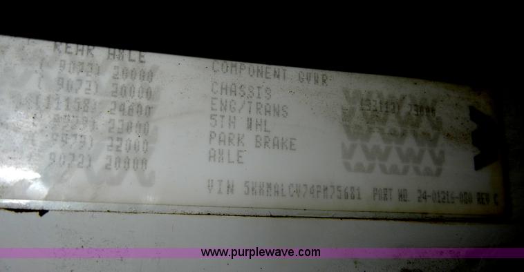 image for item C4207 2004 Western Star 4900SA crane truck