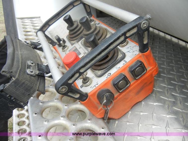 image for item C4207 2004 Western Star 4900SA crane truck