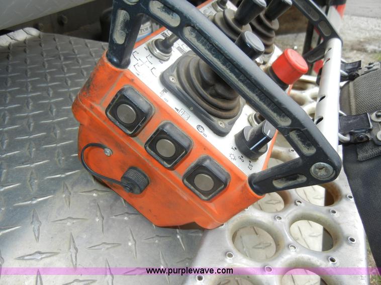 image for item C4207 2004 Western Star 4900SA crane truck