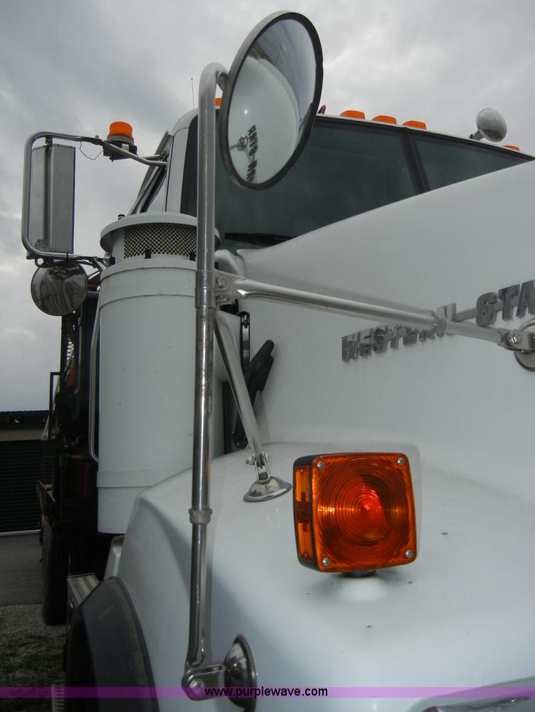 image for item C4207 2004 Western Star 4900SA crane truck