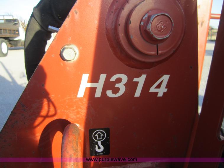 image for item C5218 2004 Ditch Witch 3700DD trencher