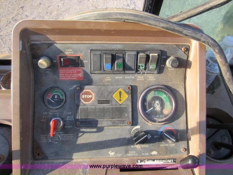 image for item C5345 1991 John Deere 510D backhoe