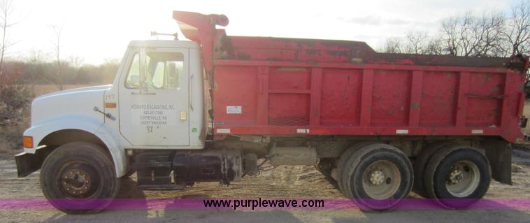 image for item C5346 1992 International 4900 dump truck
