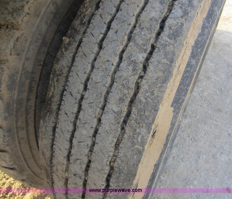 image for item C5346 1992 International 4900 dump truck