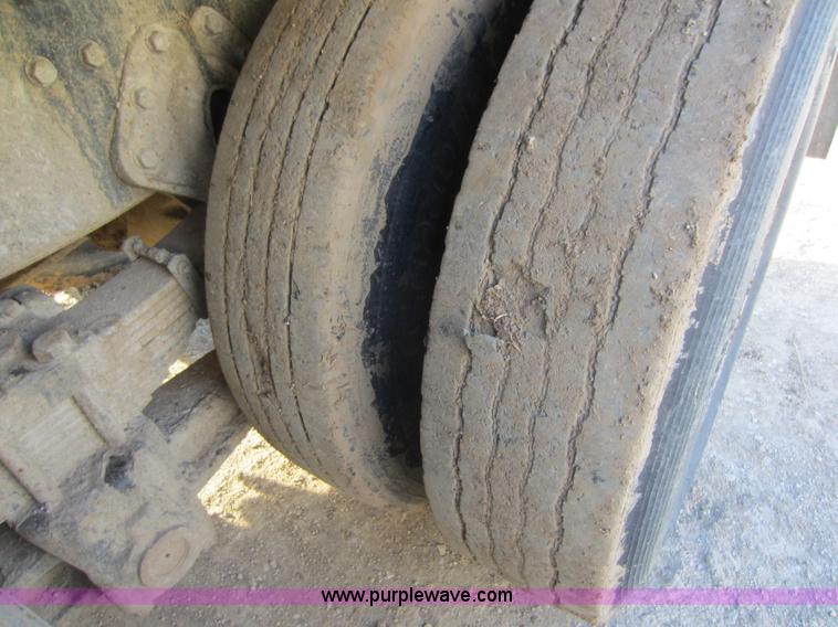 image for item C5346 1992 International 4900 dump truck