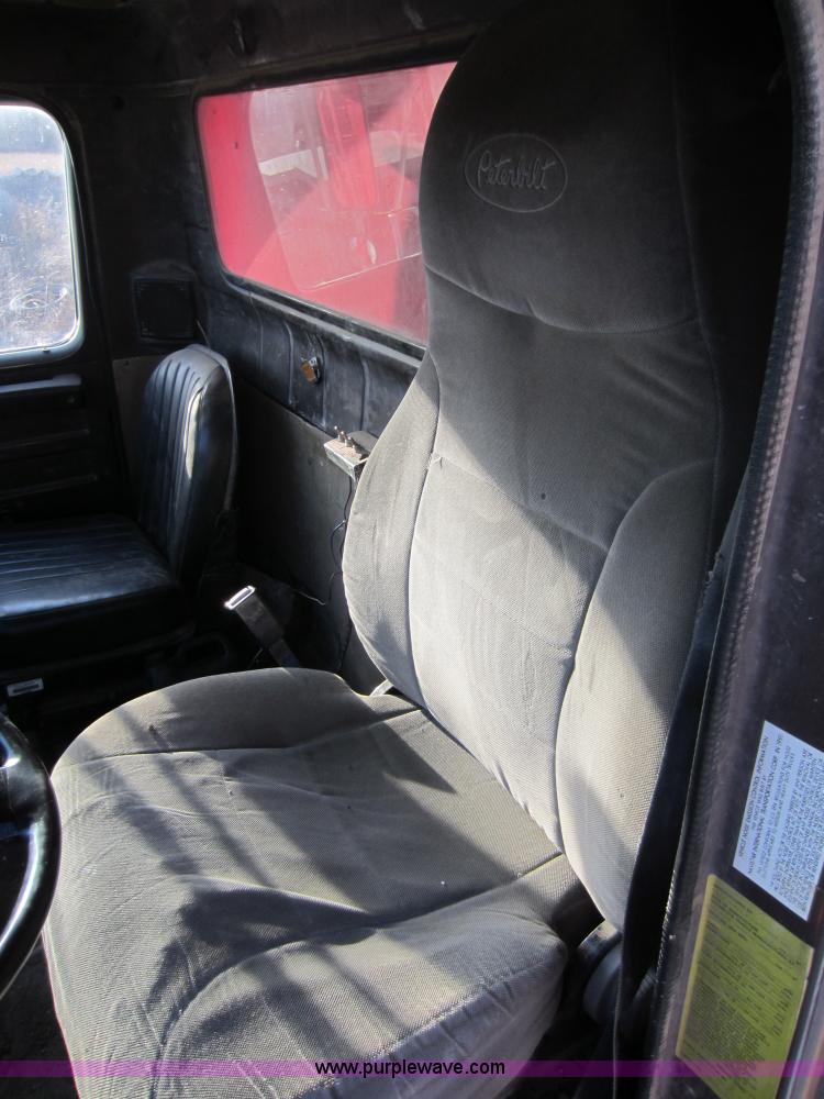 image for item C5346 1992 International 4900 dump truck