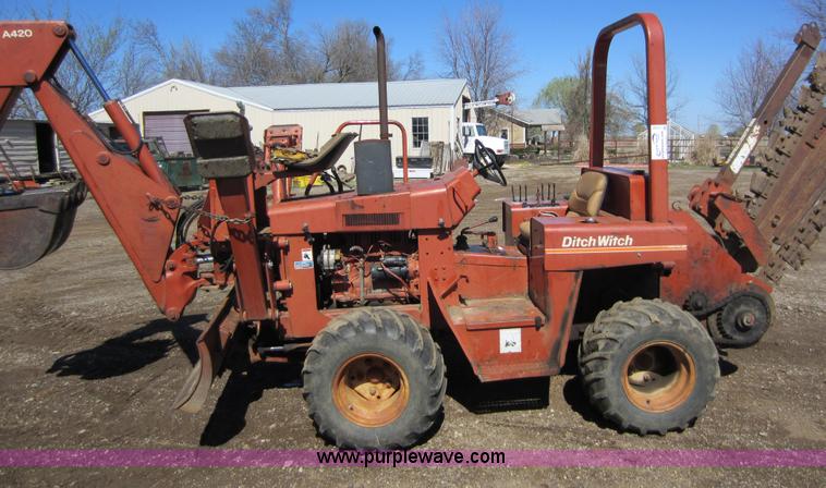 image for item C5356 Ditch Witch 4010 trencher/backhoe
