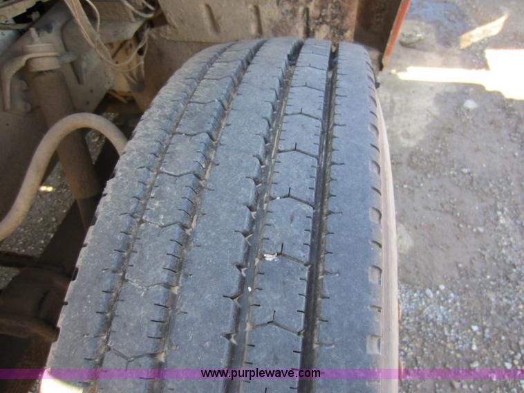 image for item C5357 1984 International F2275 vac truck