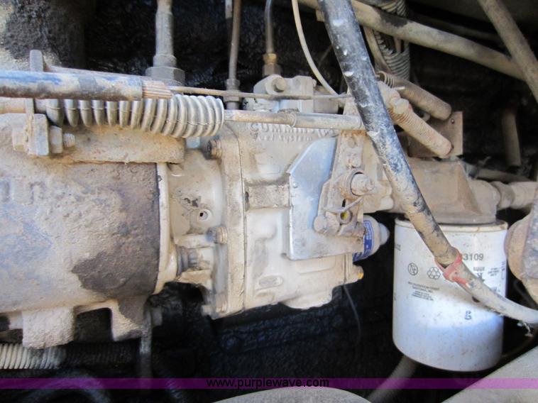 image for item C5357 1984 International F2275 vac truck