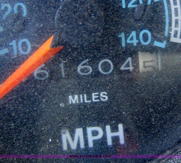 image for item C5357 1984 International F2275 vac truck