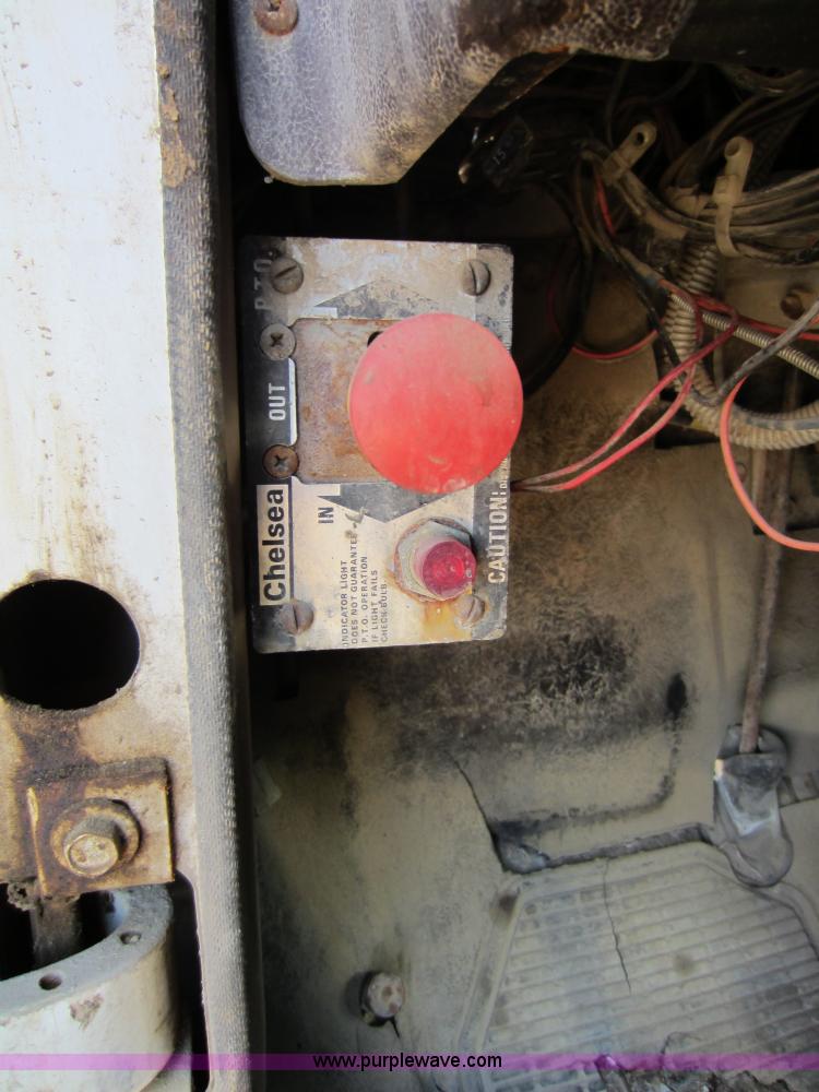 image for item C5357 1984 International F2275 vac truck