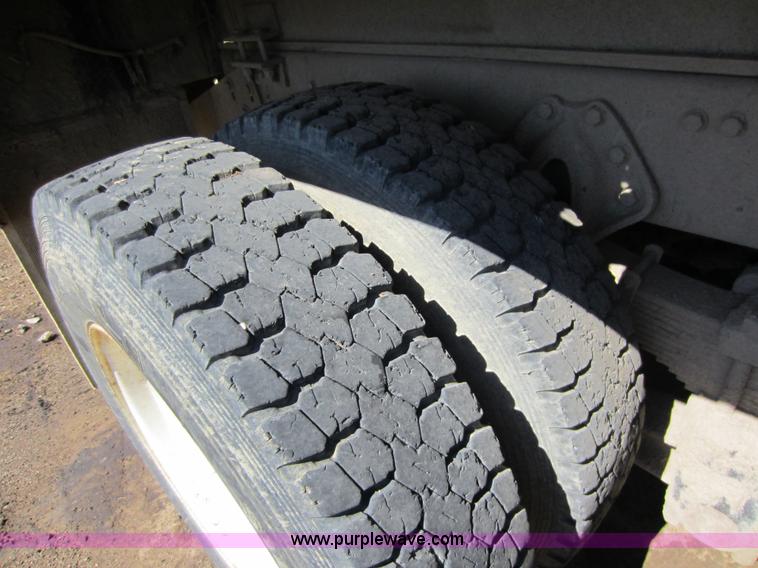 image for item C5357 1984 International F2275 vac truck