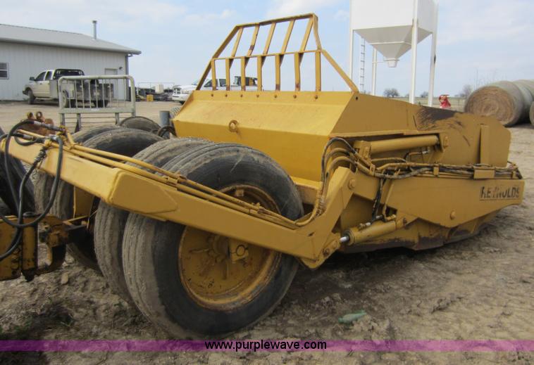 image for item C5359 Reynolds 10C dirt pan