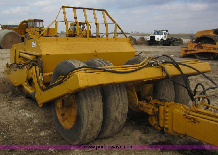 image for item C5359 Reynolds 10C dirt pan